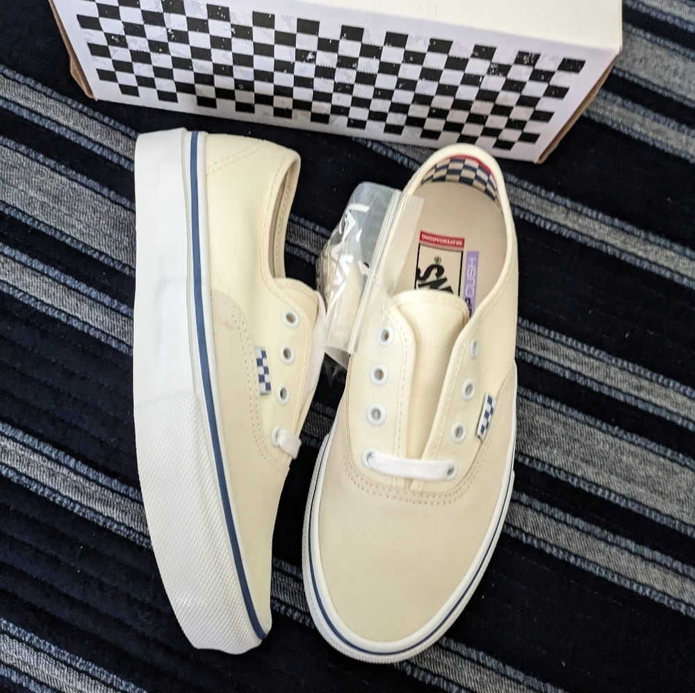 Vans Skate Authentic Off White Women 6.5 VNOA5FC8OFW (2021)